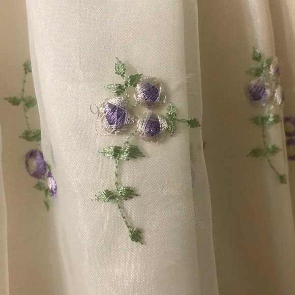 Dress - Picture 3 of 8